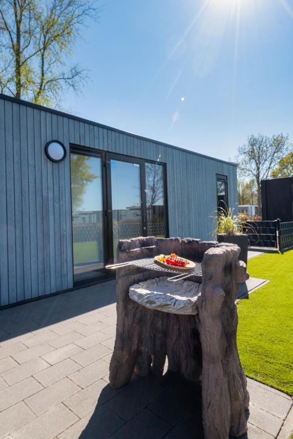 Cube Exclusive Plus mit Meerblick am Strand im EuroParcs Bad Hoophuizen Hulshorst Exterior foto