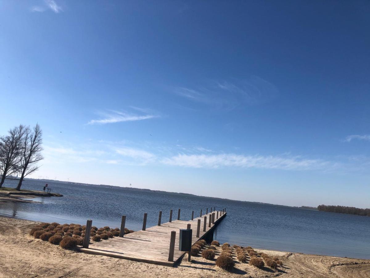 Cube Exclusive Plus mit Meerblick am Strand im EuroParcs Bad Hoophuizen Hulshorst Exterior foto